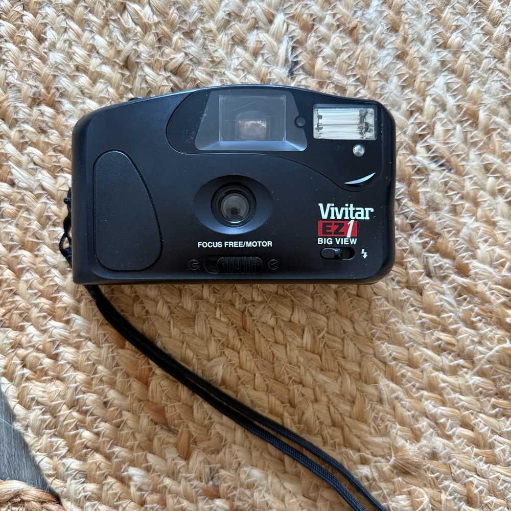 Vivitar EZ1 Big View Camera